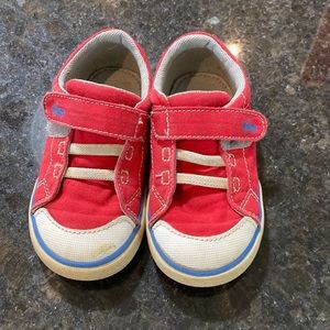 Toddler shoes